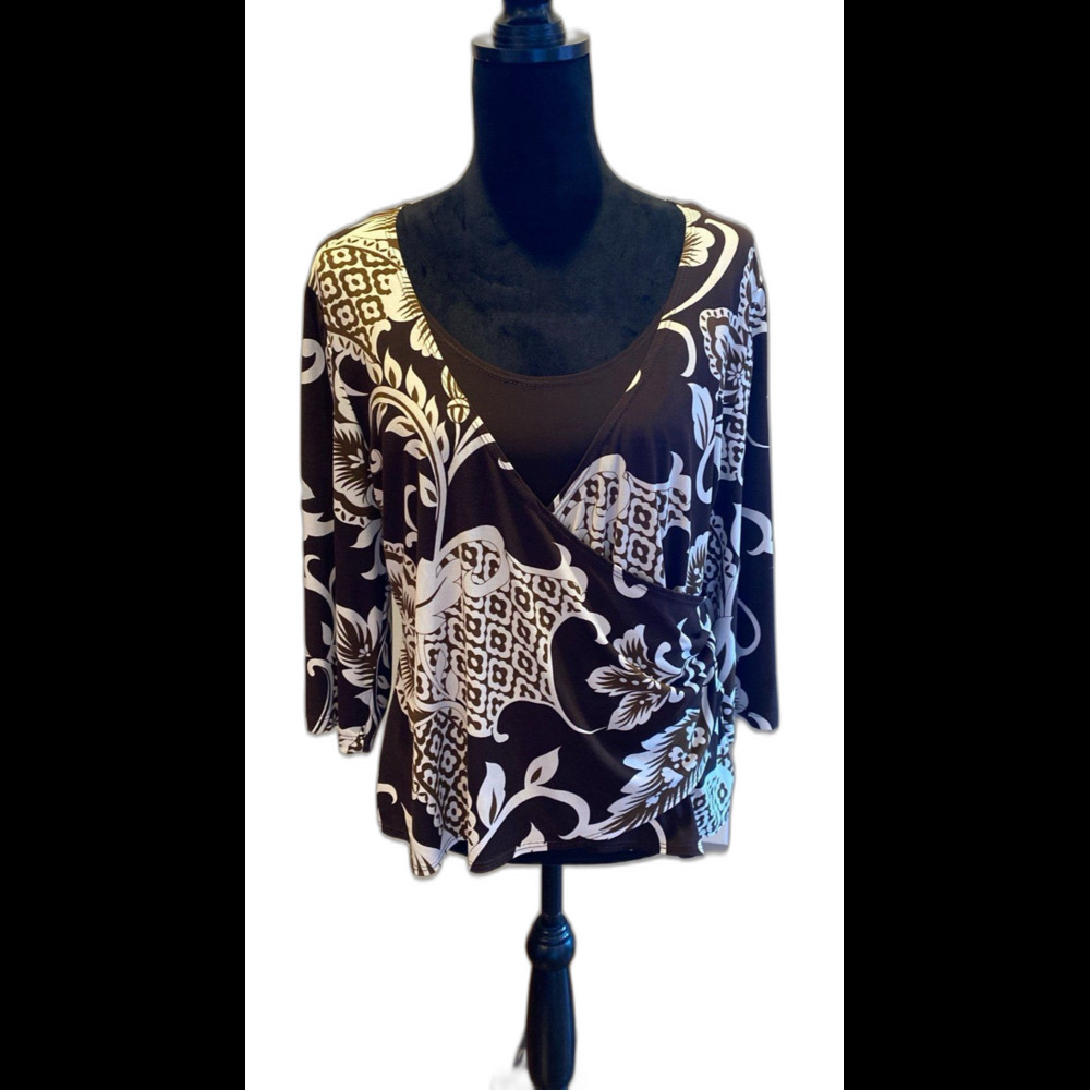 AGB Blouse Size XL‎ Faux Wrap Style Top Brown White Design + Stretch 3/4 Sleeves